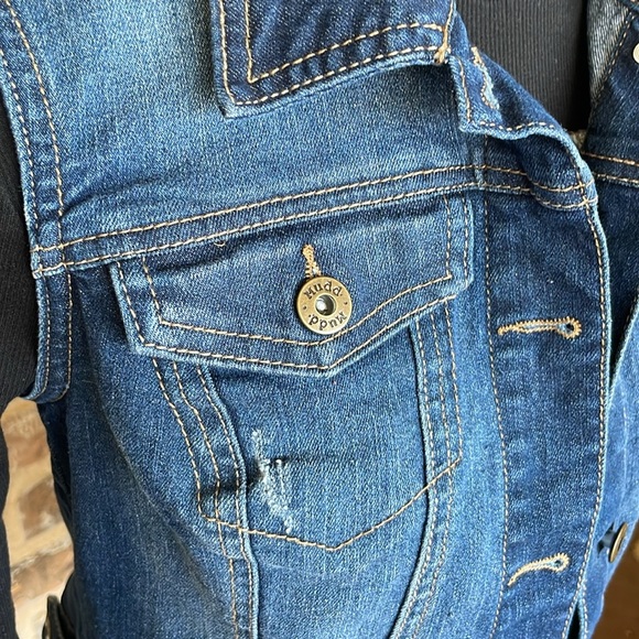 Mudd Classic Denim Vest Distressed Button Flap Pockets Button Tab Hem Size Small - Picture 3 of 14